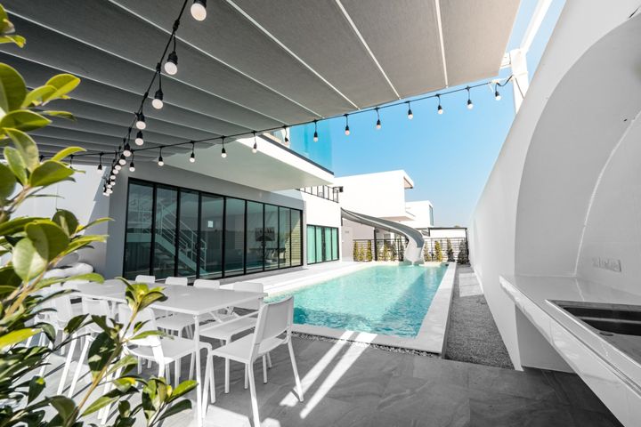 Villa image