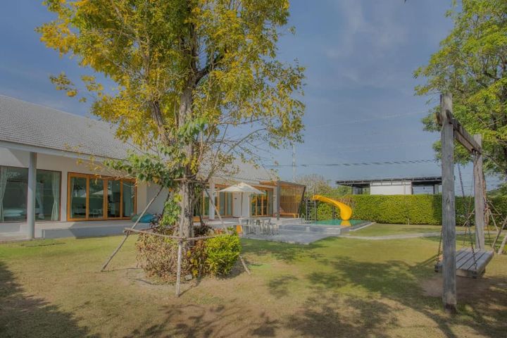 Villa image