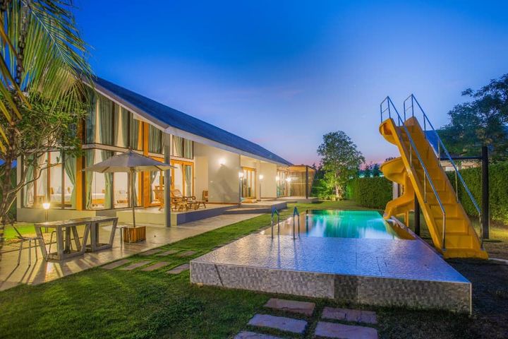 Villa image
