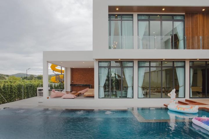 Villa image
