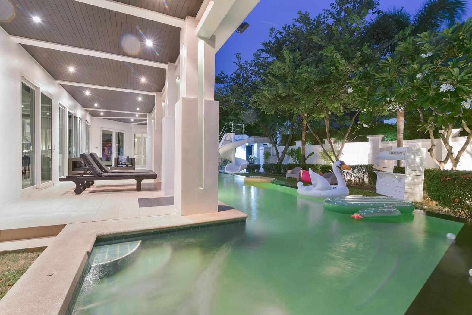 Villa image