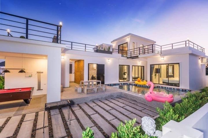 Modern Classic MeStyle Pool villa