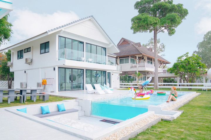 Pailay Beachfront Villa🏝️🏖️